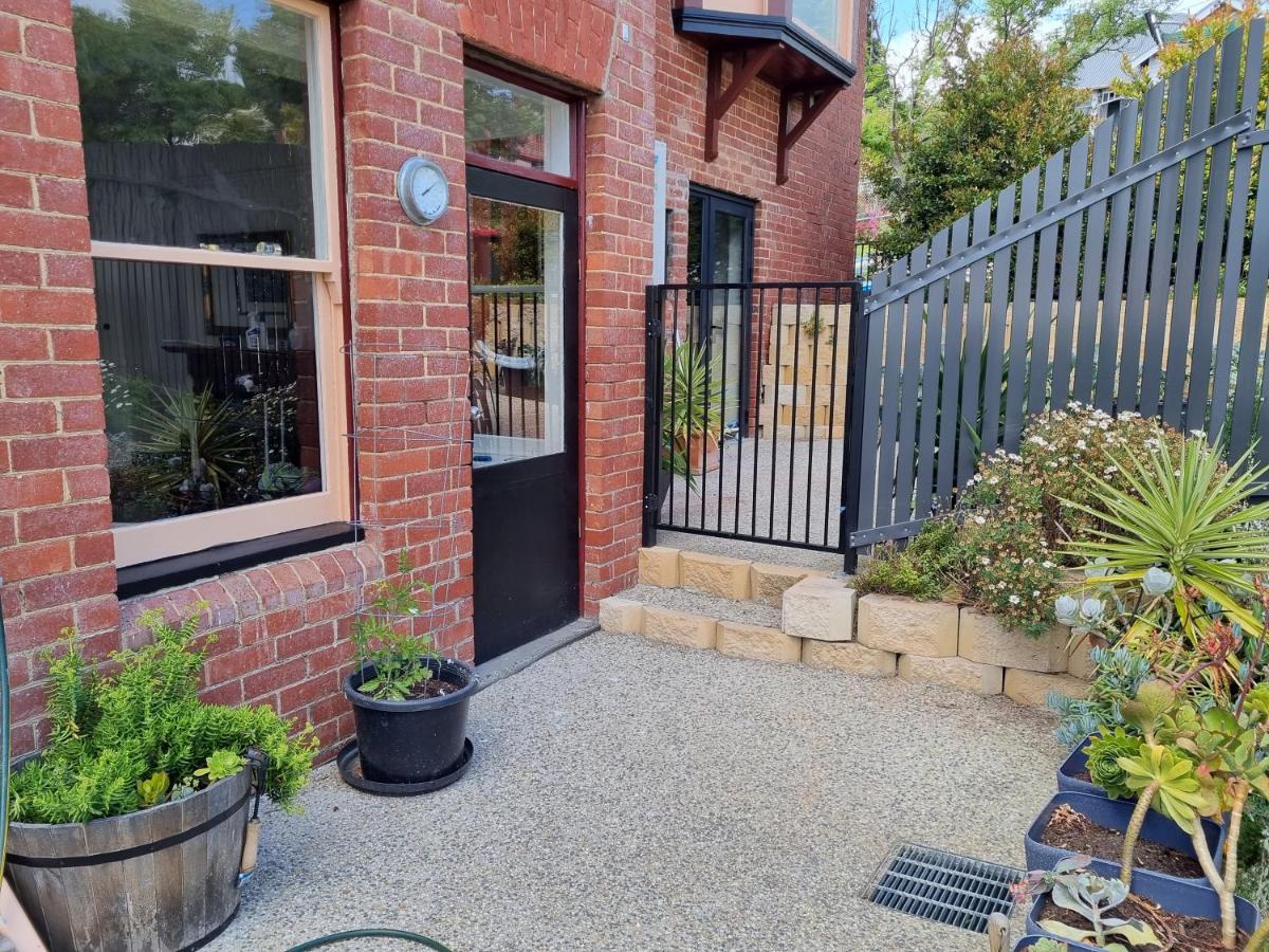 Lords Rest Apartment - Private And Central With Free Parking And Great Wifi Hobart Exteriör bild
